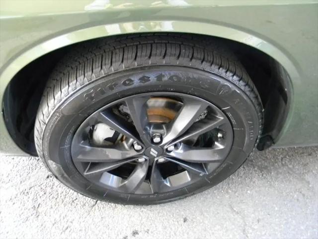 2022 Dodge Challenger SXT AWD