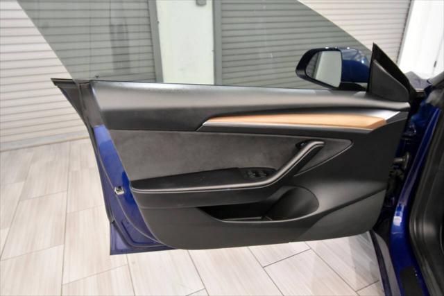 2022 Tesla Model 3 Long Range Dual Motor All-Wheel Drive