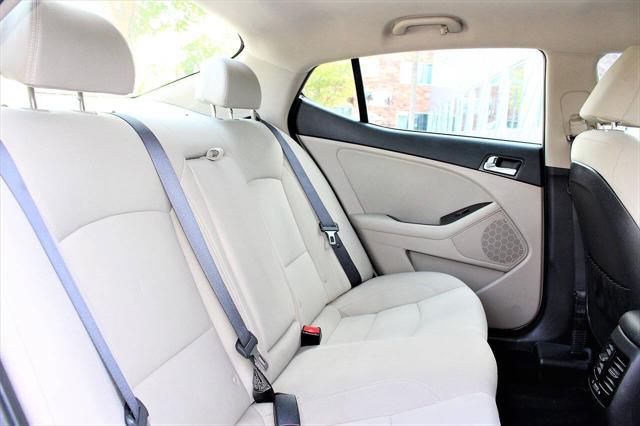 2016 Kia Optima Hybrid Base 4dr Sedan