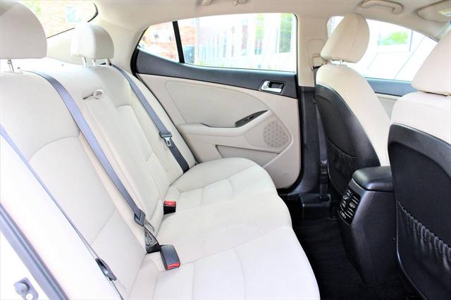 2016 Kia Optima Hybrid Base 4dr Sedan