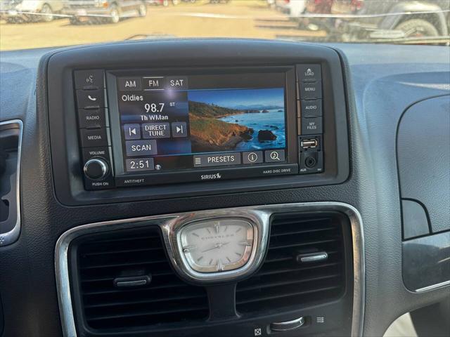 2014 Chrysler Town & Country Touring