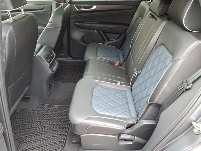 2024 Volkswagen Atlas Cross Sport 2.0T SEL Premium R-Line