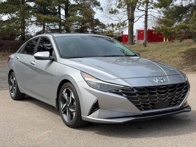 2022 Hyundai Elantra Limited for sale in Loretto, MN