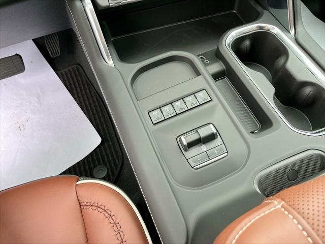 2026 GMC Sierra 2500HD Crew Cab, Standard Bed, Denali Ultimate, 4WD