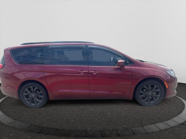 2020 Chrysler Pacifica Touring L Plus