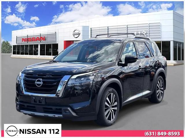 2023 Nissan Pathfinder Platinum 4WD for sale in PATCHOGUE, NY