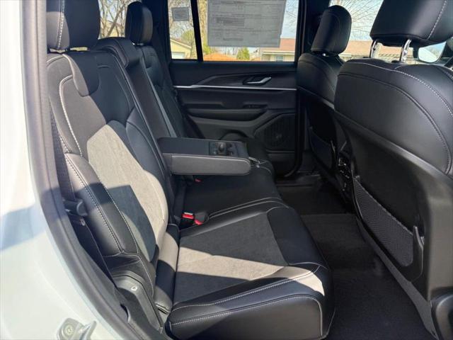 2026 Jeep Grand Cherokee Altitude 4x4