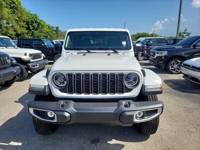 2026 Jeep Gladiator GLADIATOR SAHARA 4X4