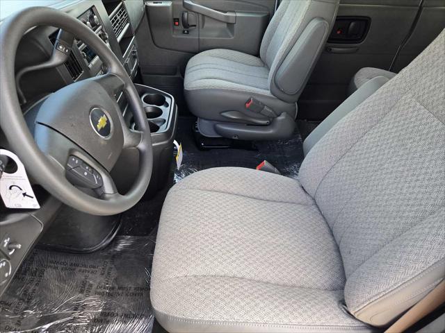 2026 Chevrolet Express Passenger 3500 Extended Wheelbase, LS, RWD