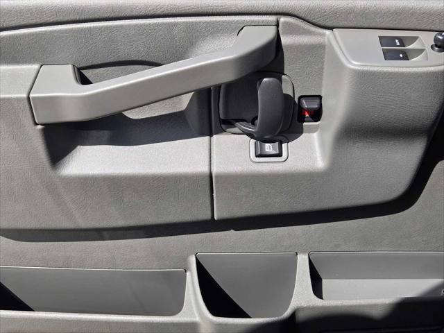 2026 Chevrolet Express Passenger 3500 Extended Wheelbase, LS, RWD