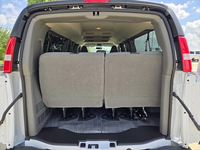 2026 Chevrolet Express Passenger 3500 Extended Wheelbase, LS, RWD