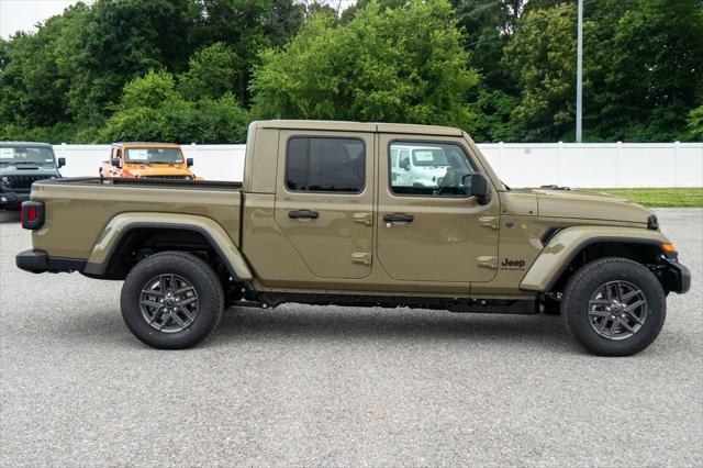 2026 Jeep Gladiator GLADIATOR SPORT S 4X4 2026 Jeep Gladiator GLADIATOR SPORT S 4X4
