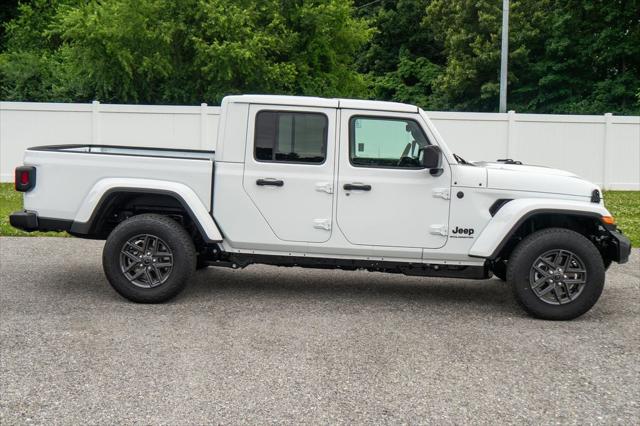2026 Jeep Gladiator GLADIATOR SPORT S 4X4 2026 Jeep Gladiator GLADIATOR SPORT S 4X4