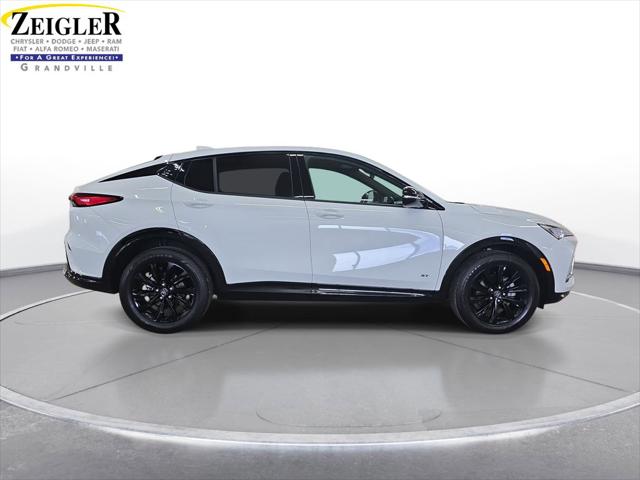 2025 Buick NV Sport Touring FWD