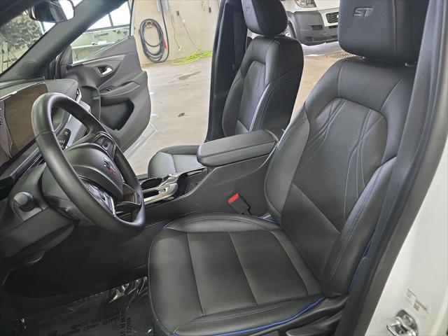 2025 Buick NV Sport Touring FWD