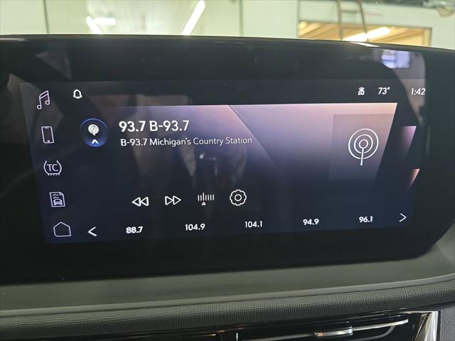2025 Buick NV Sport Touring FWD