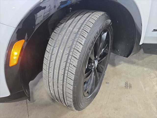 2025 Buick NV Sport Touring FWD