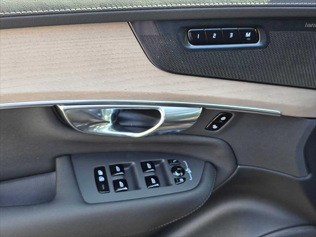 2026 Volvo XC90 Plus, B5 AWD Gas (mild hybrid), Gasoline, Bright, 7 Seats