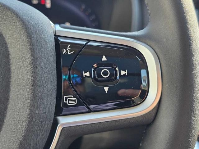 2026 Volvo XC90 Plus, B5 AWD Gas (mild hybrid), Gasoline, Bright, 7 Seats