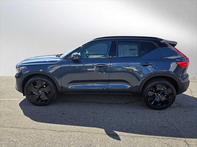 2026 Volvo XC40 Black Edition Ultra, B5 AWD Gas (mild hybrid)