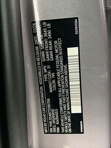 2026 Volvo XC40 Ultra, B5 AWD Gas (mild hybrid), Dark
