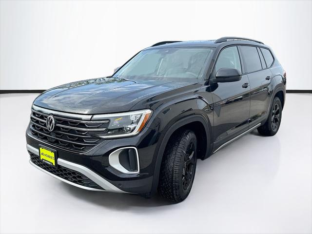 2026 Volkswagen Atlas Peak Edition for sale in La Crosse, WI