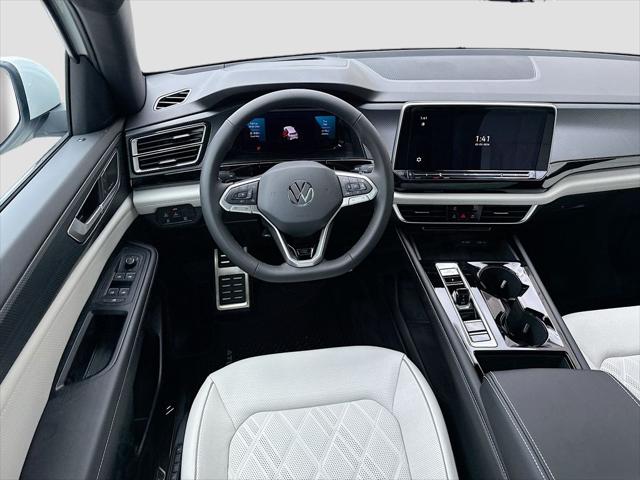 2026 Volkswagen Atlas Cross Sport SEL Premium R-Line