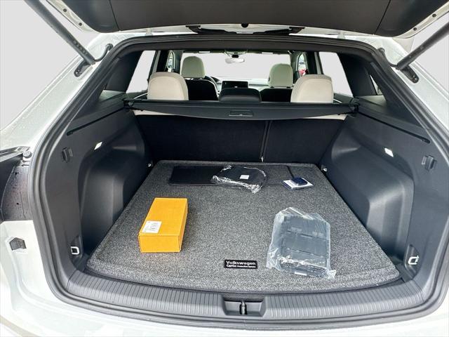 2026 Volkswagen Atlas Cross Sport SEL Premium R-Line