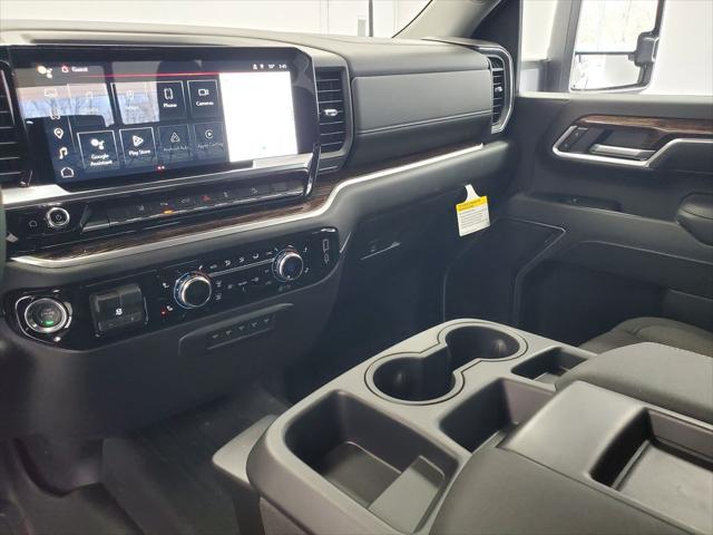 2026 GMC Sierra 2500HD Double Cab, Standard Bed, SLE, RWD