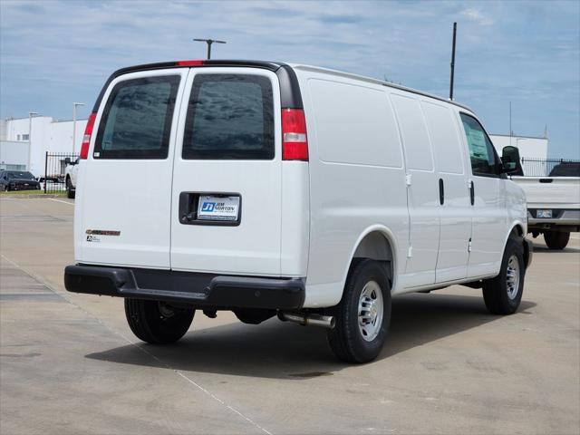 2026 Chevrolet Express Cargo Van 2500 Regular Wheelbase, WT, RWD