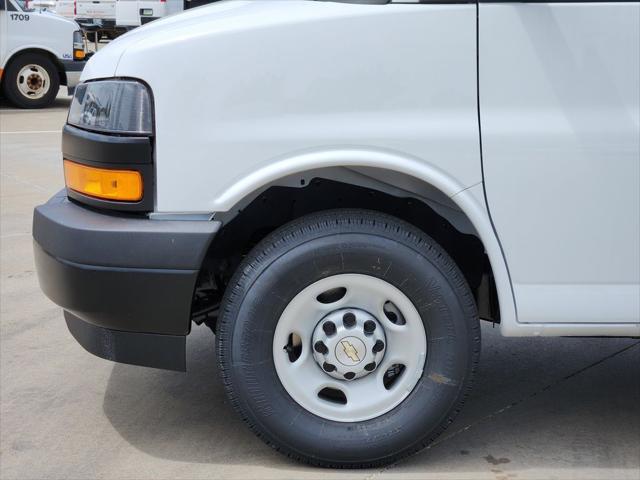 2026 Chevrolet Express Cargo Van 2500 Regular Wheelbase, WT, RWD