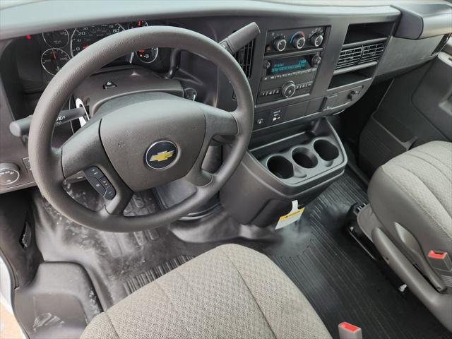 2026 Chevrolet Express Cargo Van 2500 Regular Wheelbase, WT, RWD