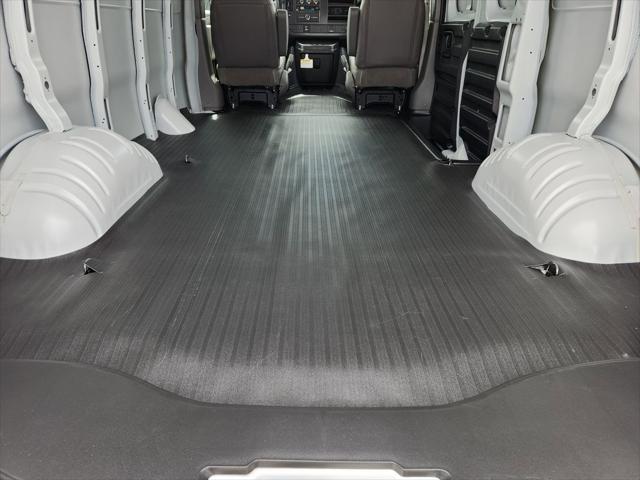2026 Chevrolet Express Cargo Van 2500 Regular Wheelbase, WT, RWD