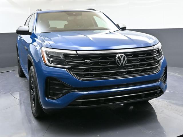 2025 Volkswagen Atlas Cross Sport 2.0T SEL R-Line Black