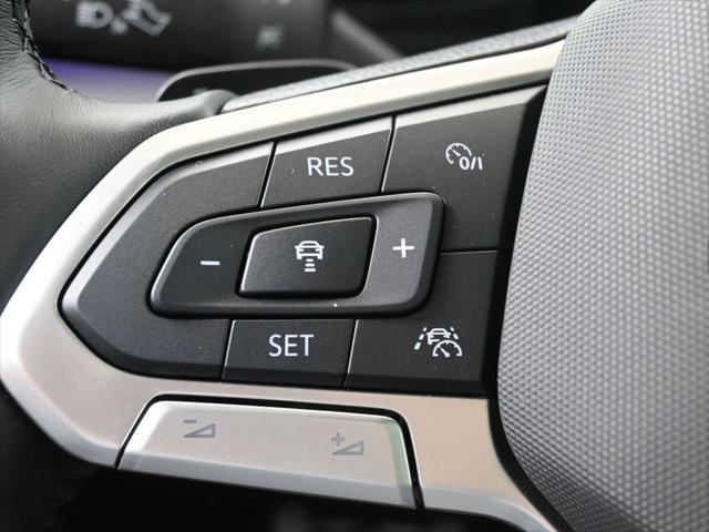 2025 Volkswagen Atlas Cross Sport 2.0T SEL R-Line Black