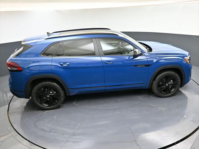 2025 Volkswagen Atlas Cross Sport 2.0T SEL R-Line Black