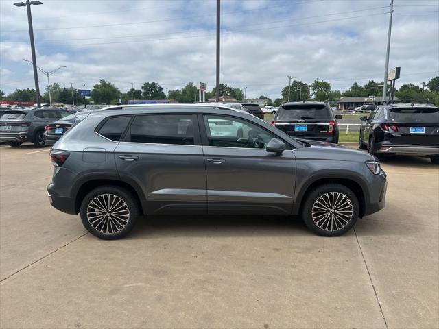 2026 Volkswagen Taos SE