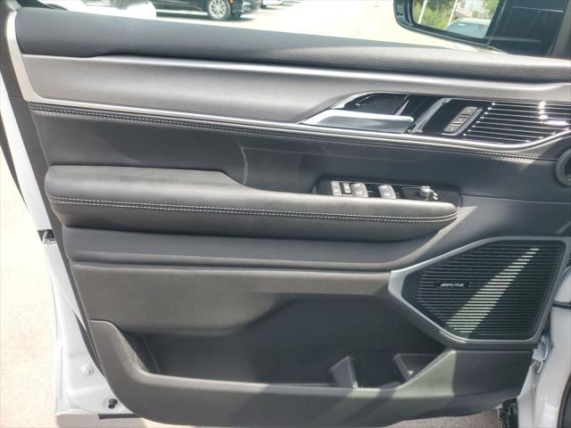 2026 Jeep Grand Wagoneer 4x2