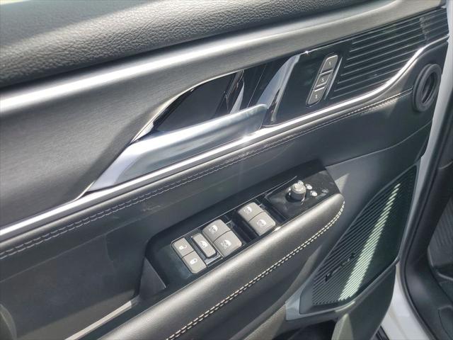 2026 Jeep Grand Wagoneer 4x2