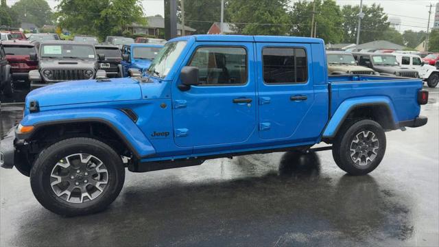 2026 Jeep Gladiator GLADIATOR SAHARA 4X4