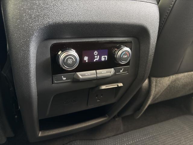 2026 GMC Acadia Elevation FWD
