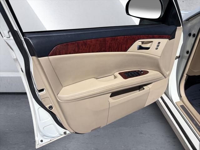 2011 Toyota Avalon Base
