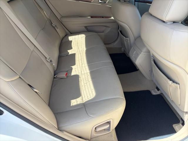 2011 Toyota Avalon Base