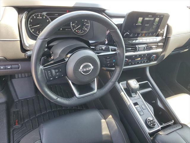 2022 Nissan Pathfinder SL 4WD