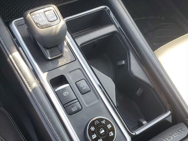 2022 Nissan Pathfinder SL 4WD
