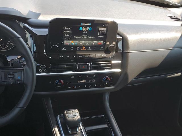 2022 Nissan Pathfinder SL 4WD