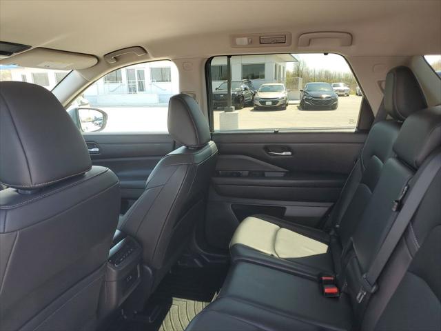 2022 Nissan Pathfinder SL 4WD