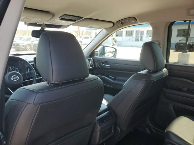 2022 Nissan Pathfinder SL 4WD