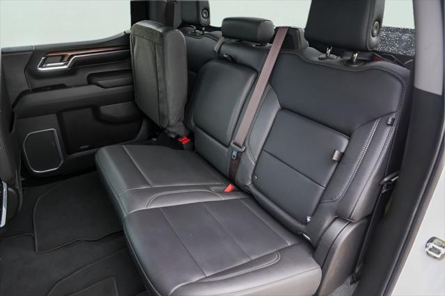 2022 GMC Sierra 1500 4WD Crew Cab Short Box SLT