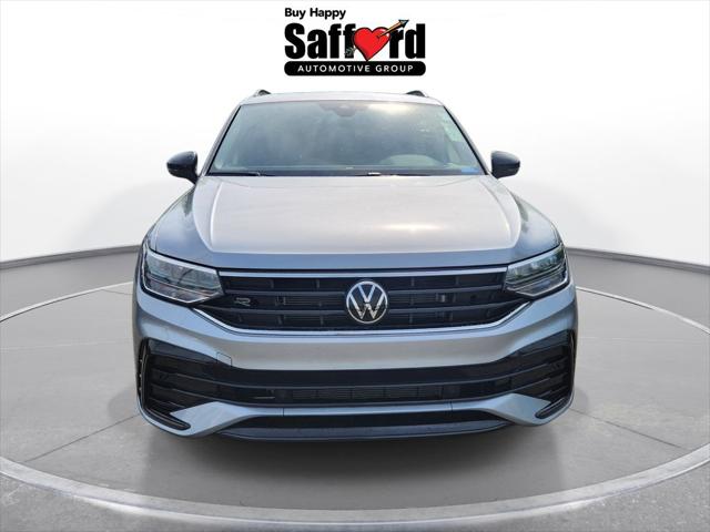 2024 Volkswagen Tiguan 2.0T SE R-Line Black